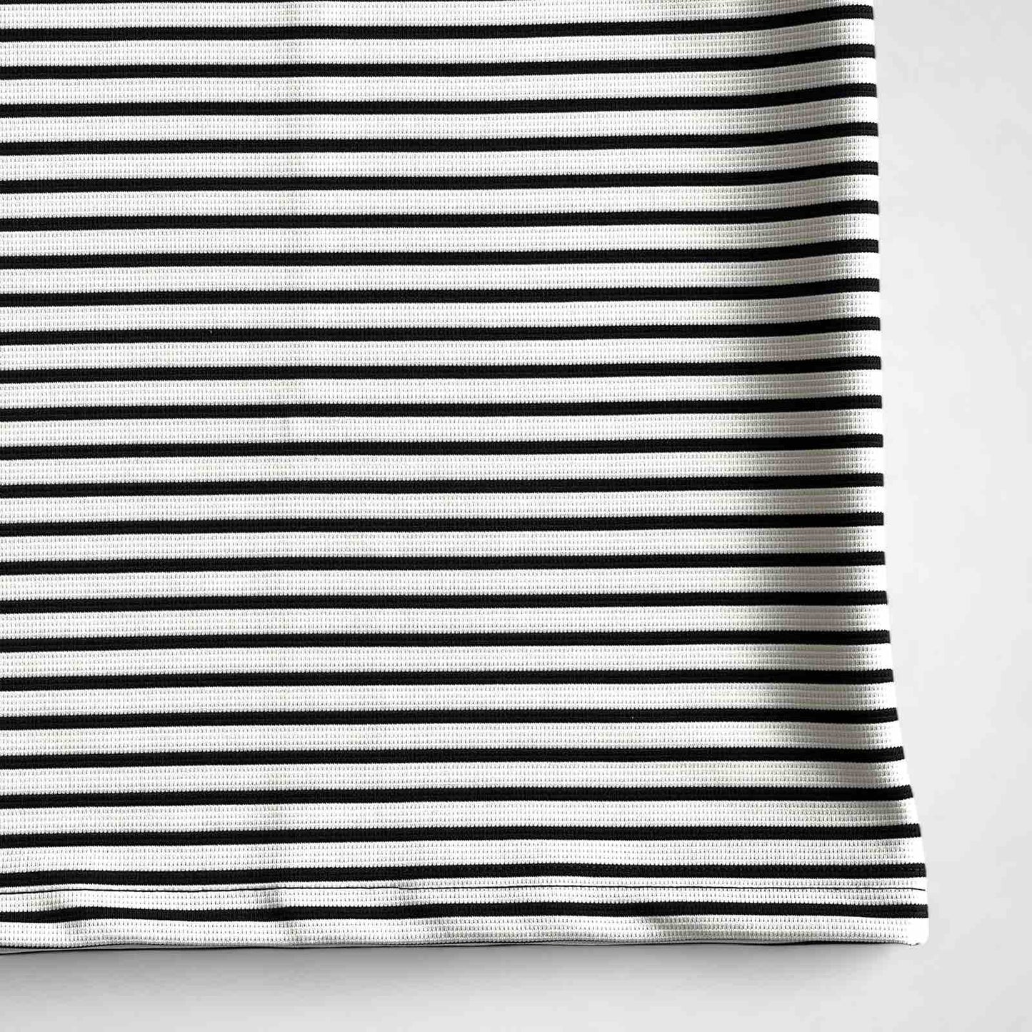 CLASSIC STRIPED TEE IN WHITE