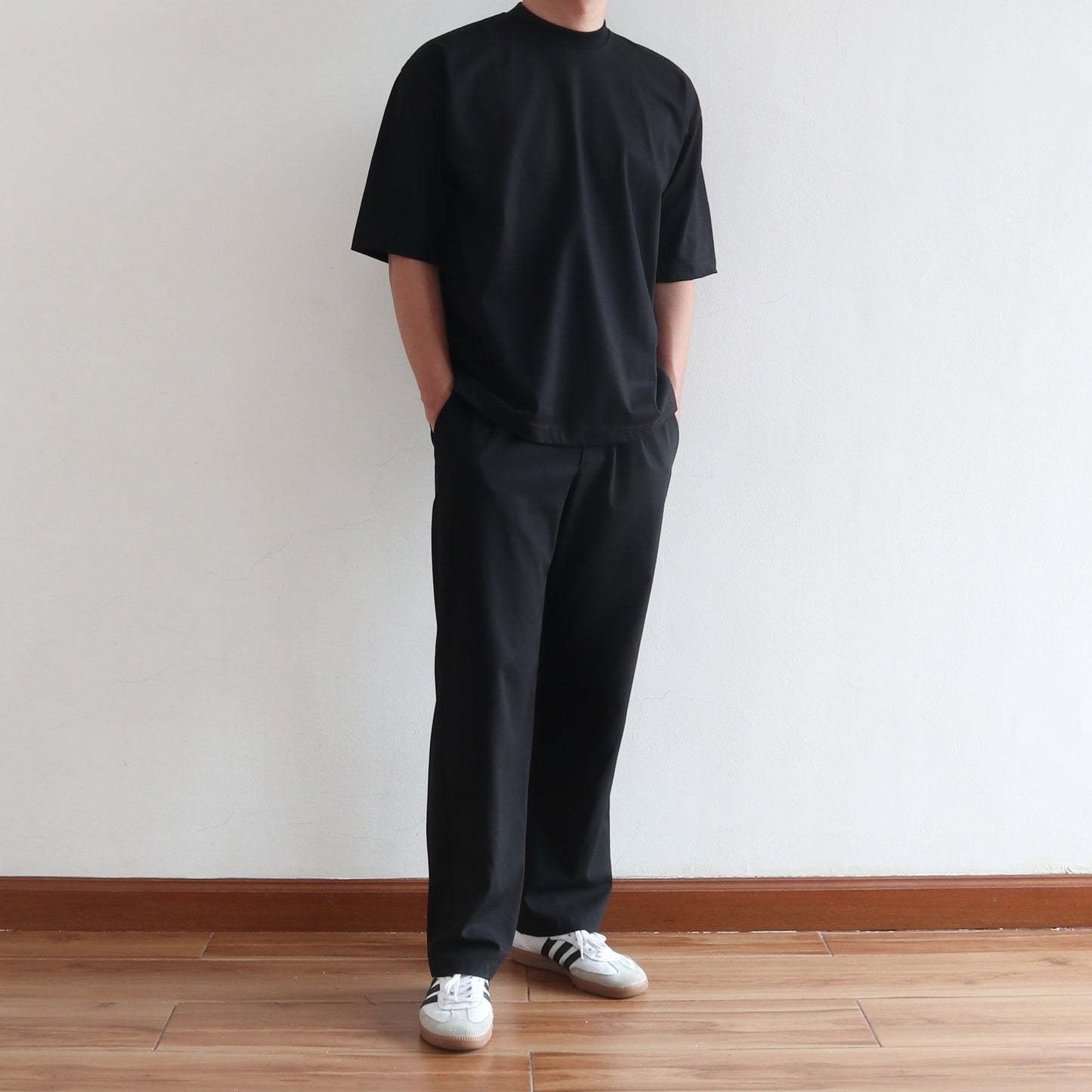 BOX TEE IN BLACK