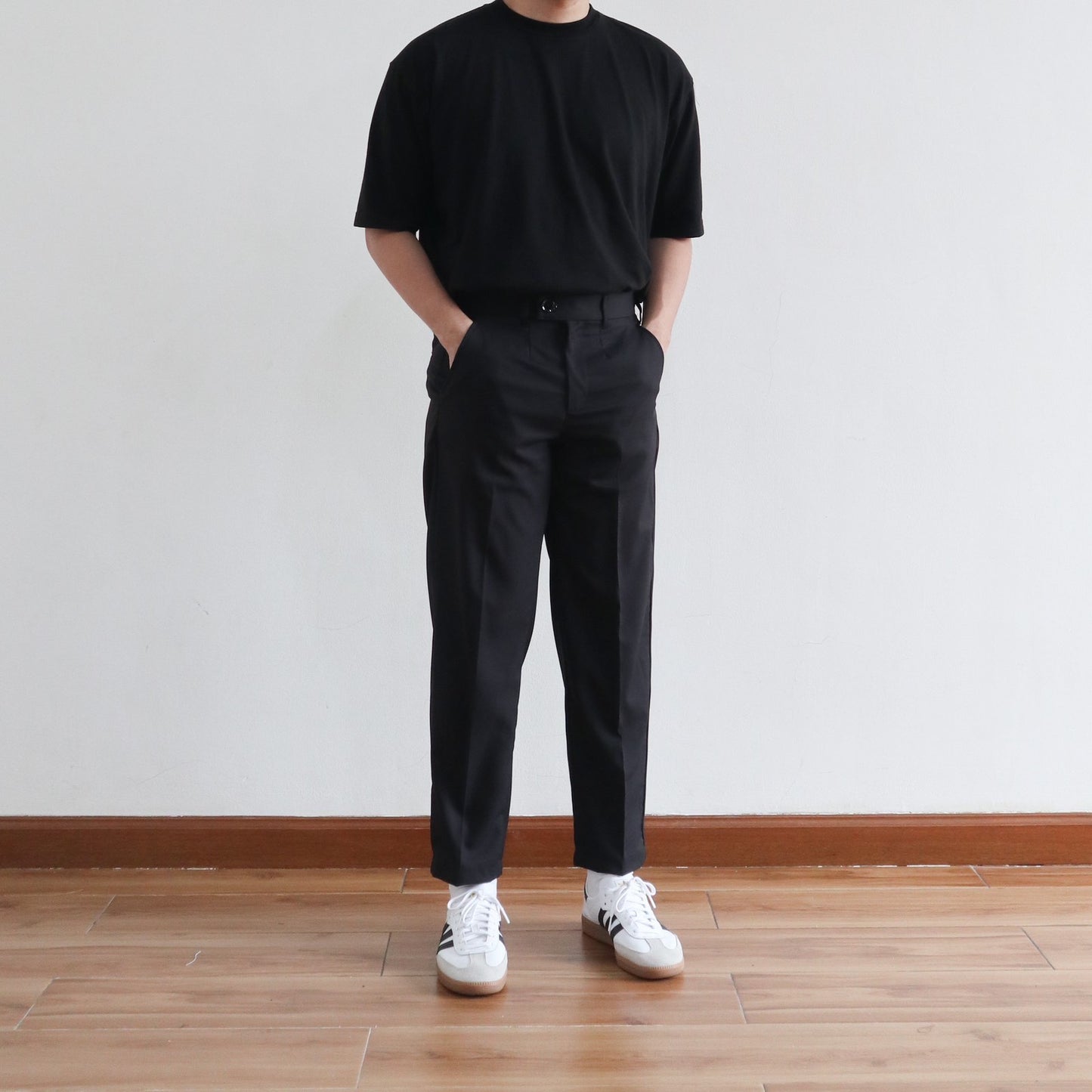 SMART TROUSERS IN BLACK