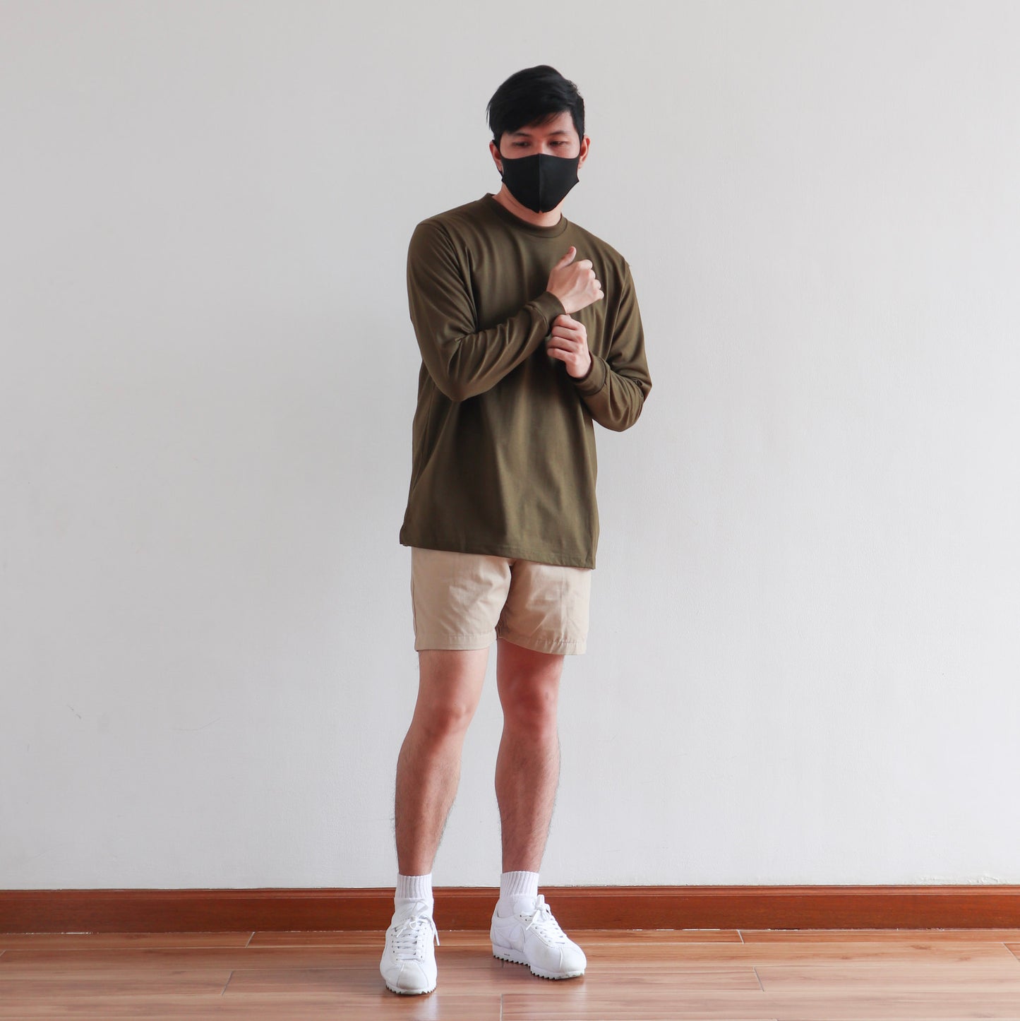 LONG SLEEVE TEE IN ARMY GREEN