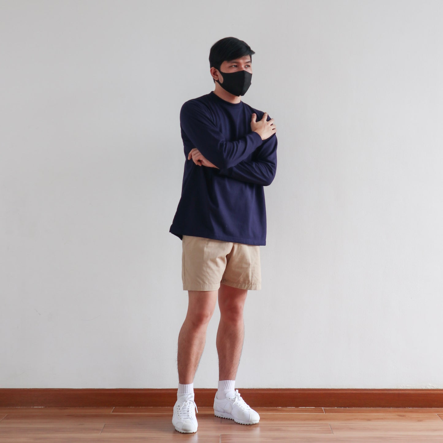 LONG SLEEVE TEE IN NAVY BLUE