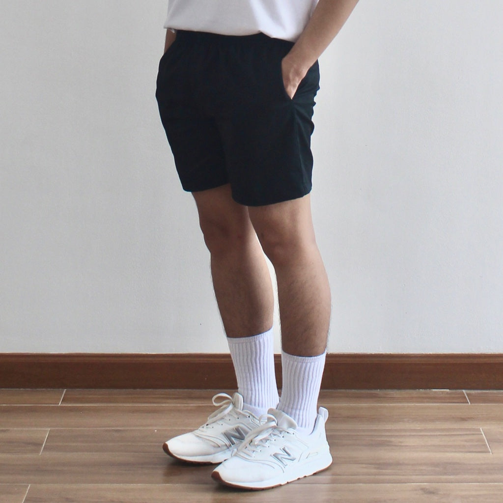 TAILORED SHORTS IN BLACK