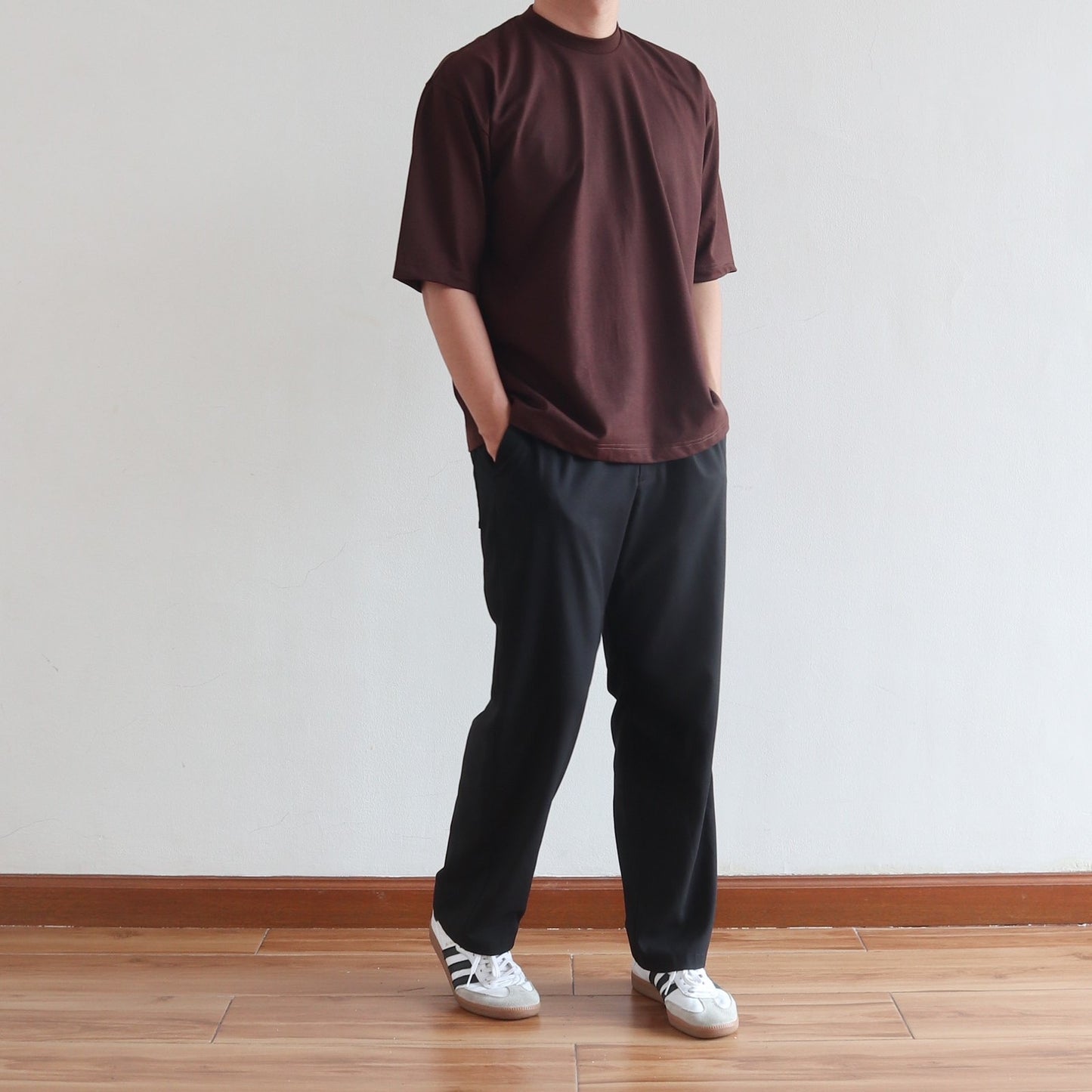 BOX TEE IN DARK BROWN