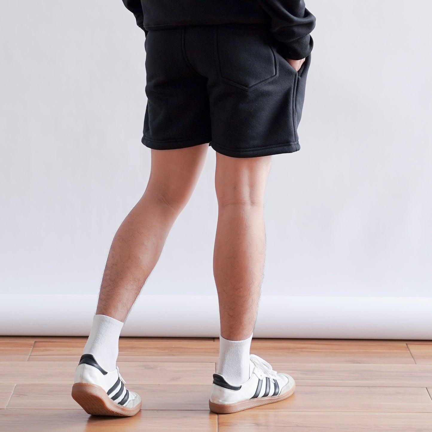 SWEATSHORTS IN BLACK