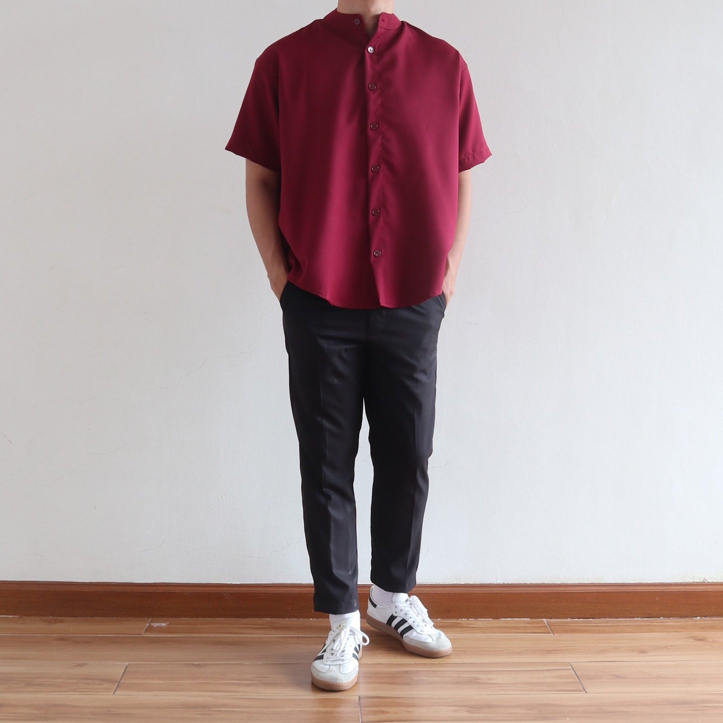CLASSIC MANDARIN COLLAR IN WINE