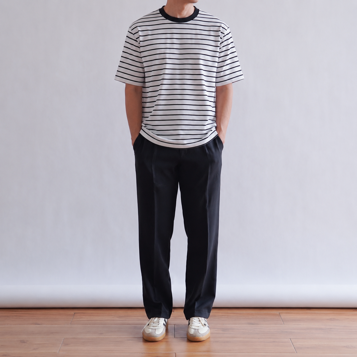 BOX EMBOSSED STRIPED TEE IN WHITE