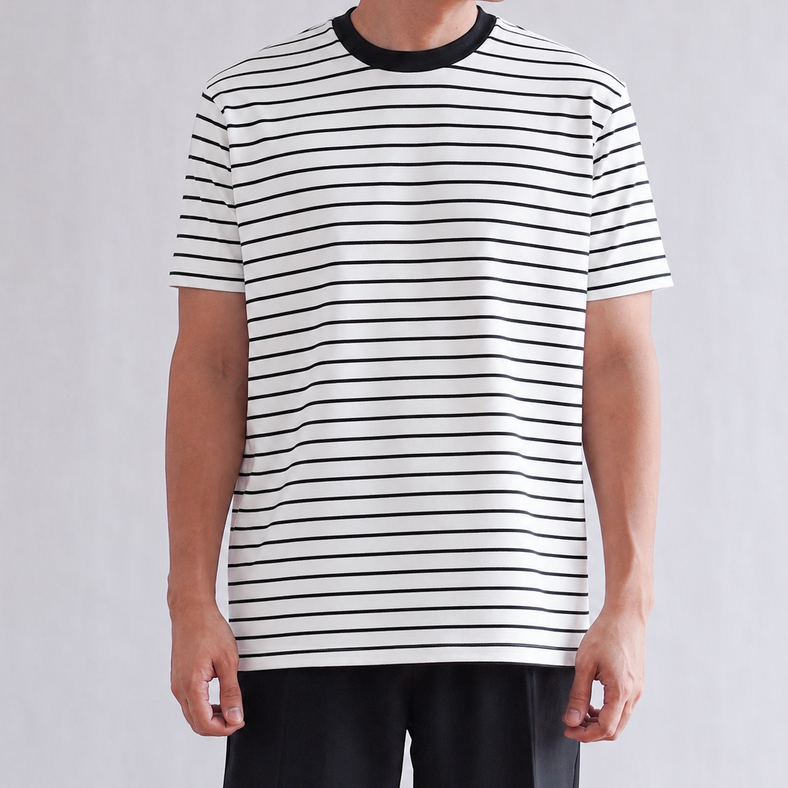 CLASSIC EMBOSSED STRIPED TEE IN WHITE