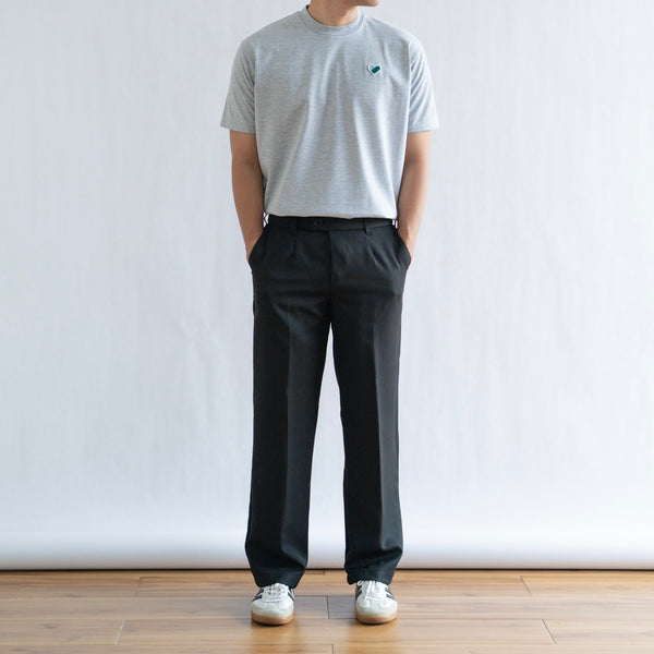 CLASSIC FINGER HEART EMBROIDERED TEE IN HEATHER GRAY/GREEN