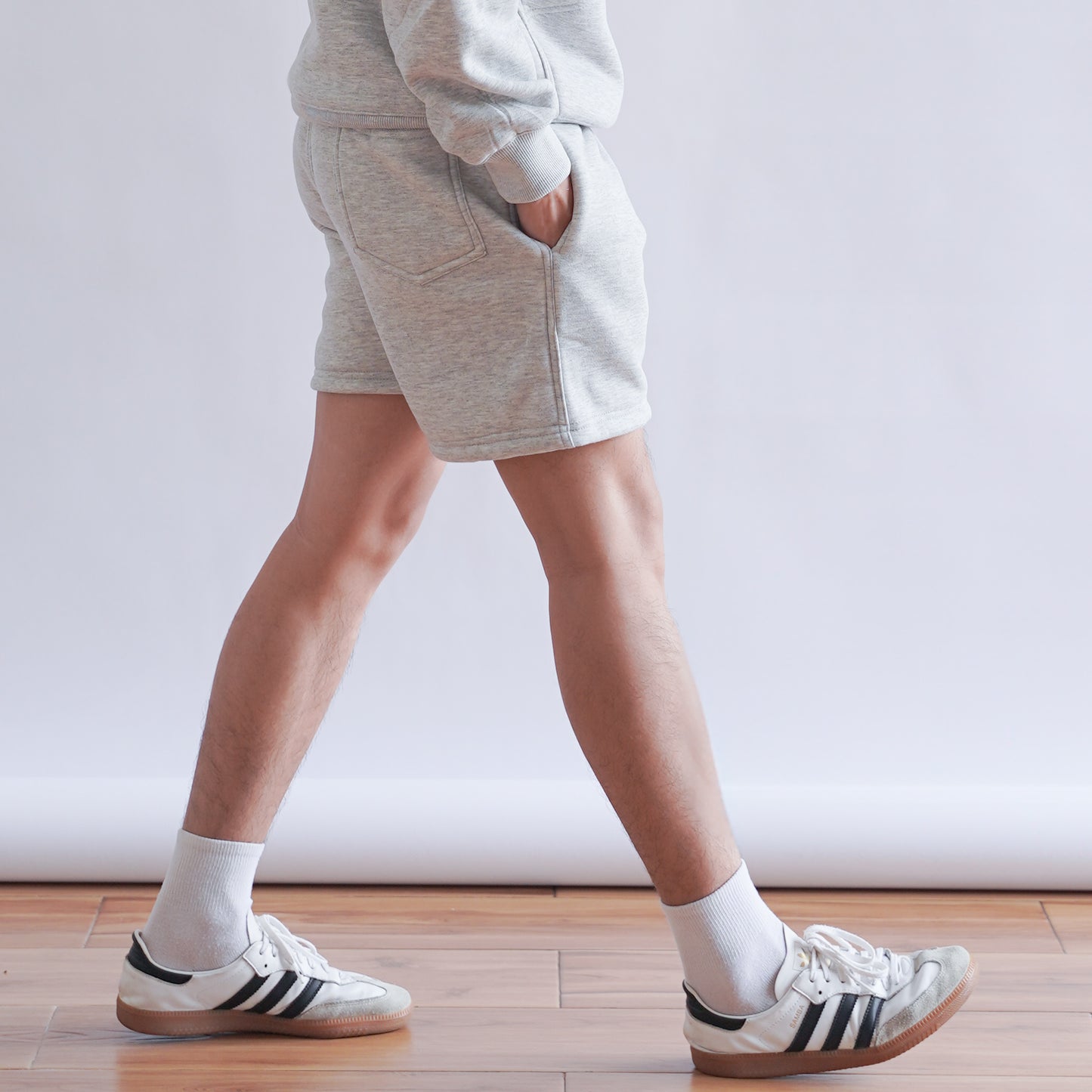SWEATSHORTS IN HEATHER GRAY
