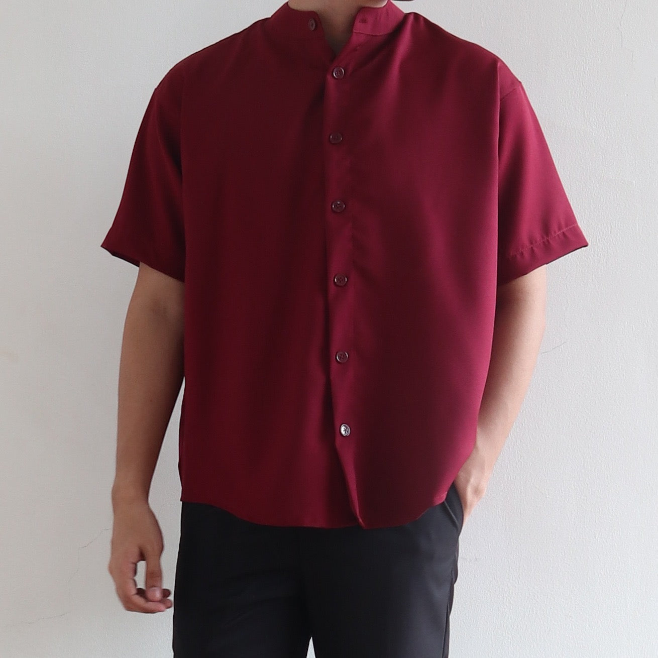 CLASSIC MANDARIN COLLAR IN WINE