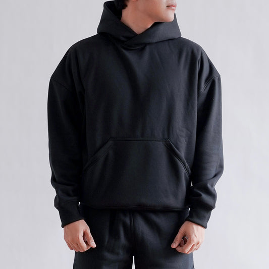 BOX FIT HOODIE IN BLACK