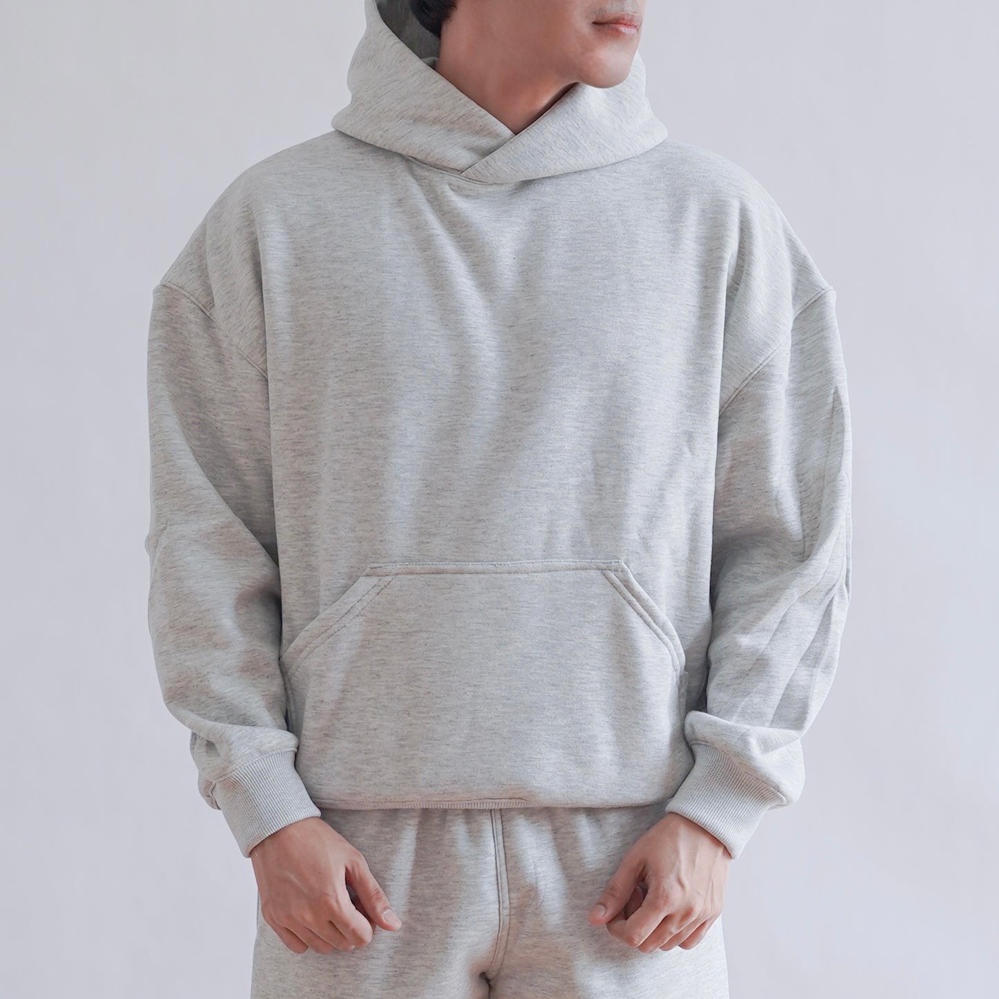 BOX FIT HOODIE IN HEATHER GRAY
