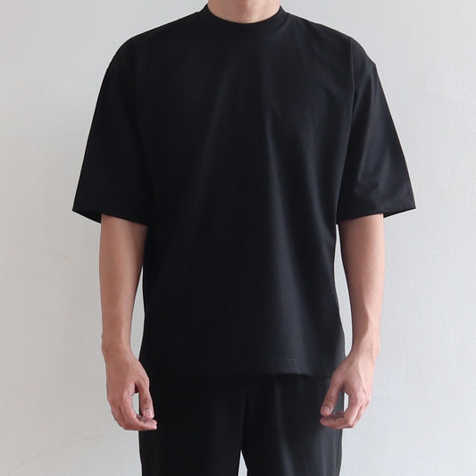 BOX TEE IN BLACK