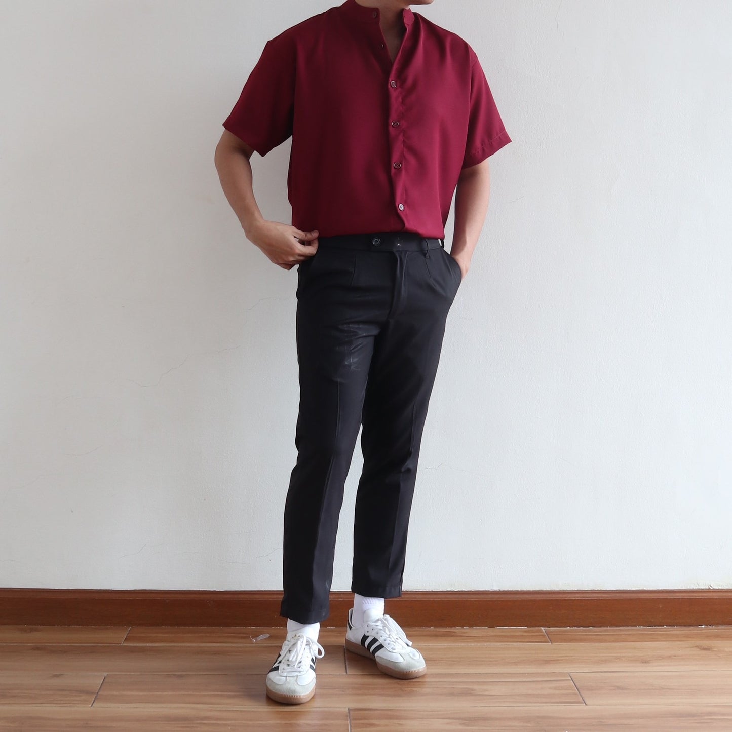 CLASSIC MANDARIN COLLAR IN WINE