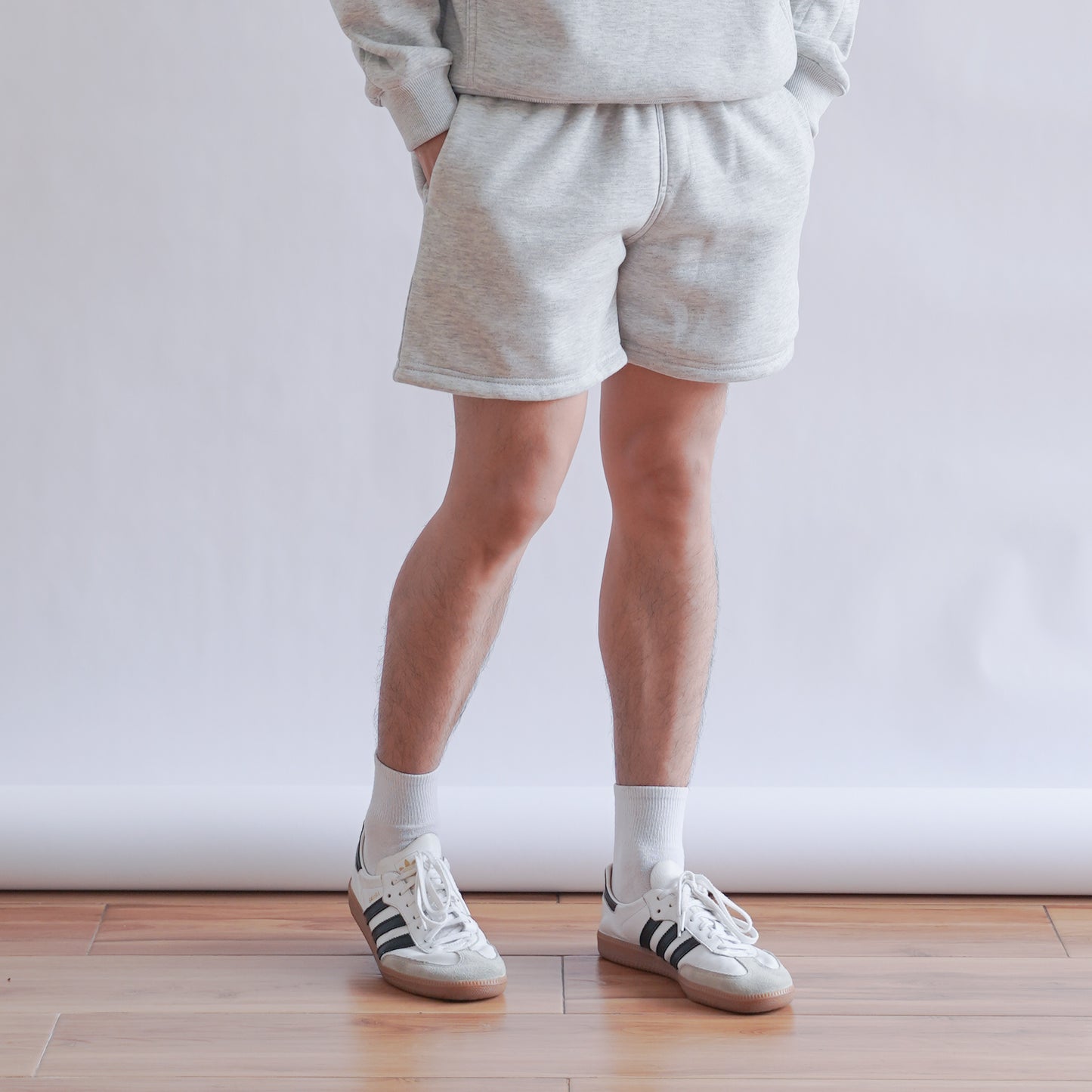 SWEATSHORTS IN HEATHER GRAY