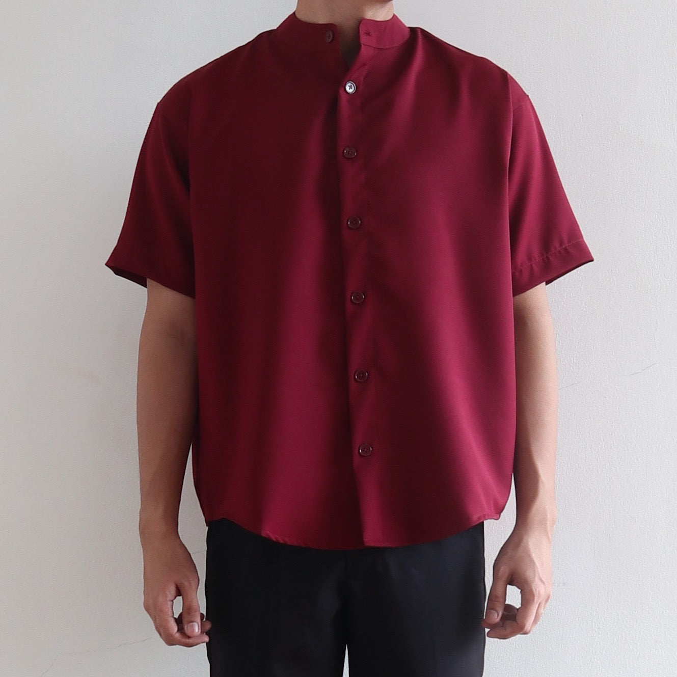 CLASSIC MANDARIN COLLAR IN WINE
