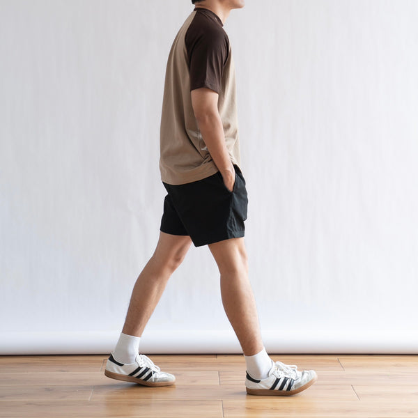 CLASSIC RAGLAN TEE IN MOCHA/DARK BROWN