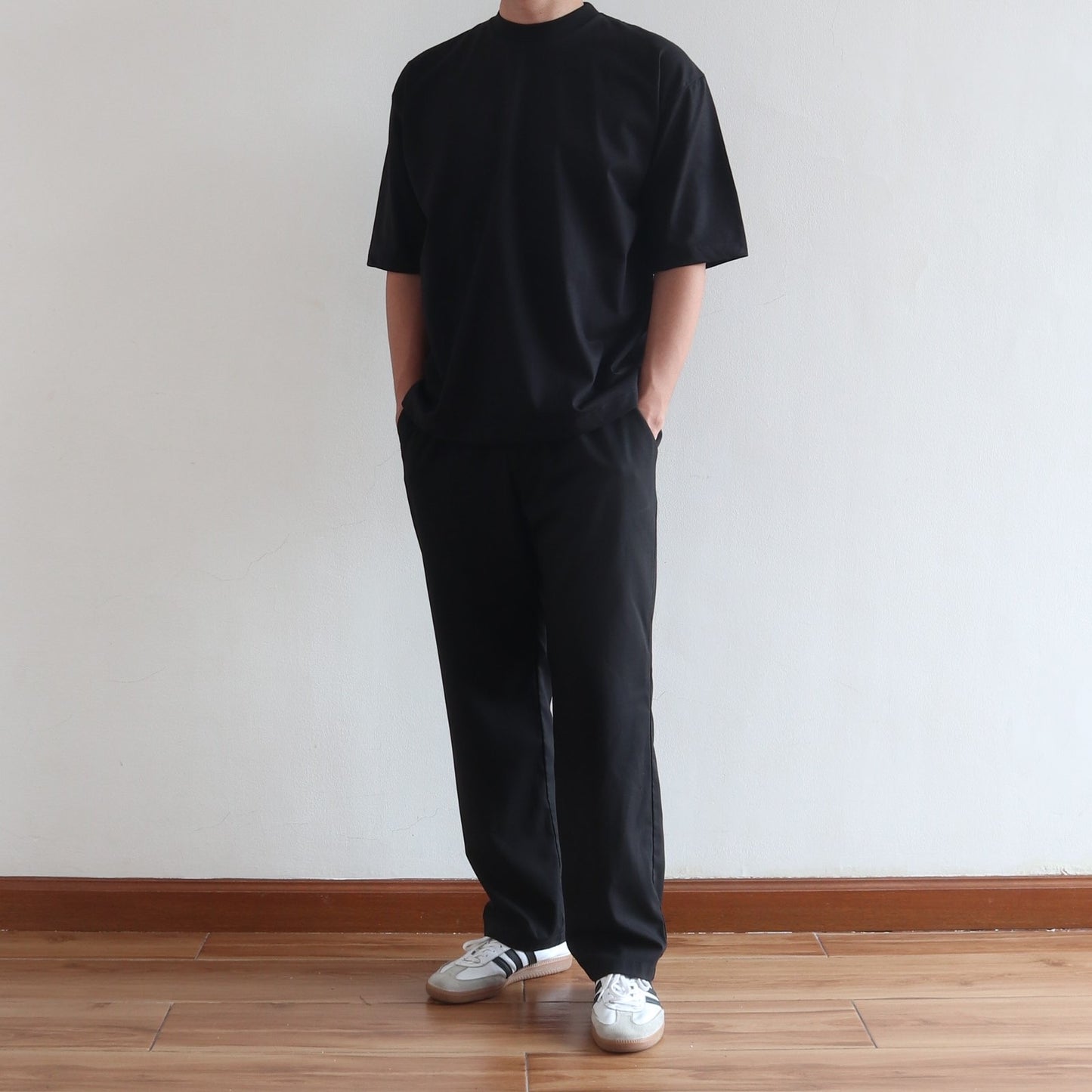 BOX TEE IN BLACK