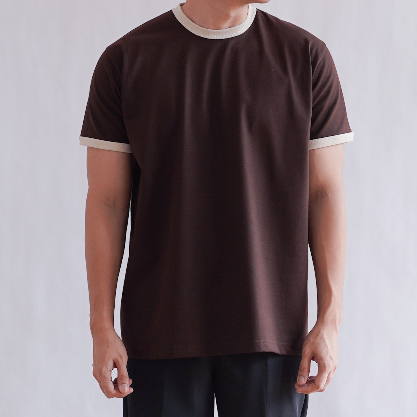 CLASSIC RINGER O TEE IN DARK BROWN/OFF WHITE