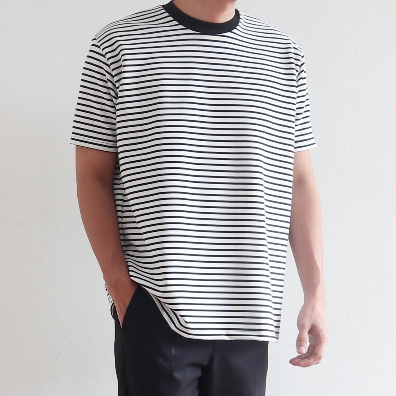 CLASSIC STRIPED TEE IN WHITE