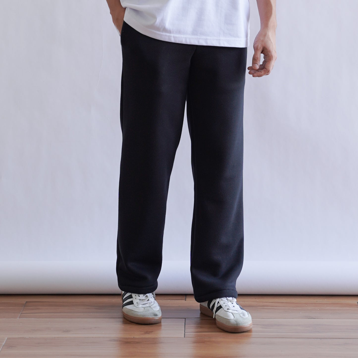 SWEATPANTS IN BLACK