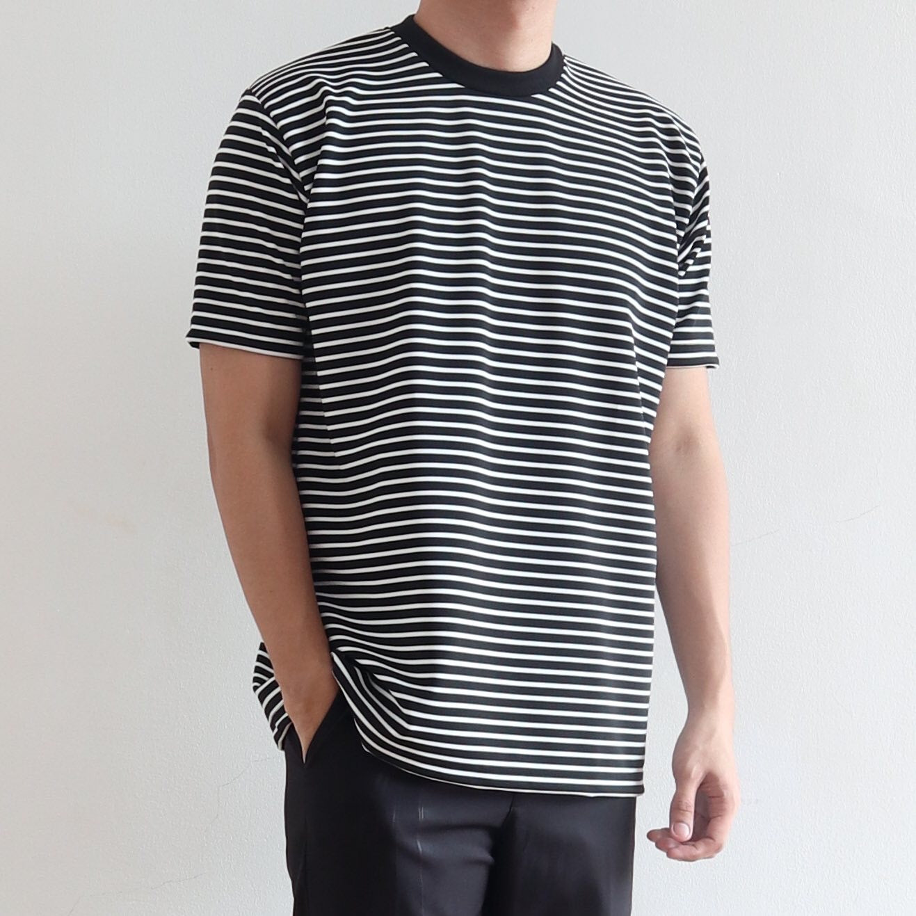 CLASSIC STRIPED TEE IN BLACK
