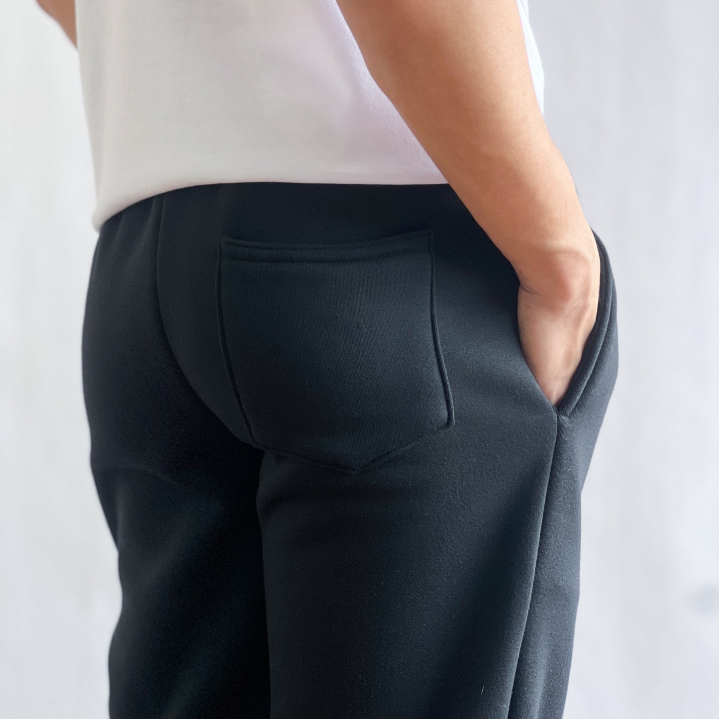 SWEATPANTS IN BLACK