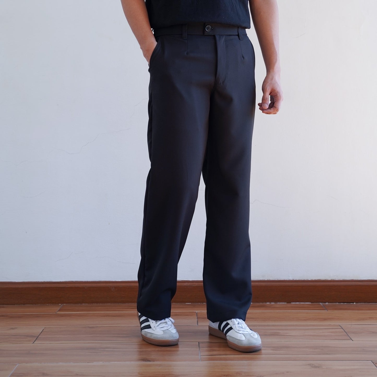 WIDE LEG PANTS IN BLACK