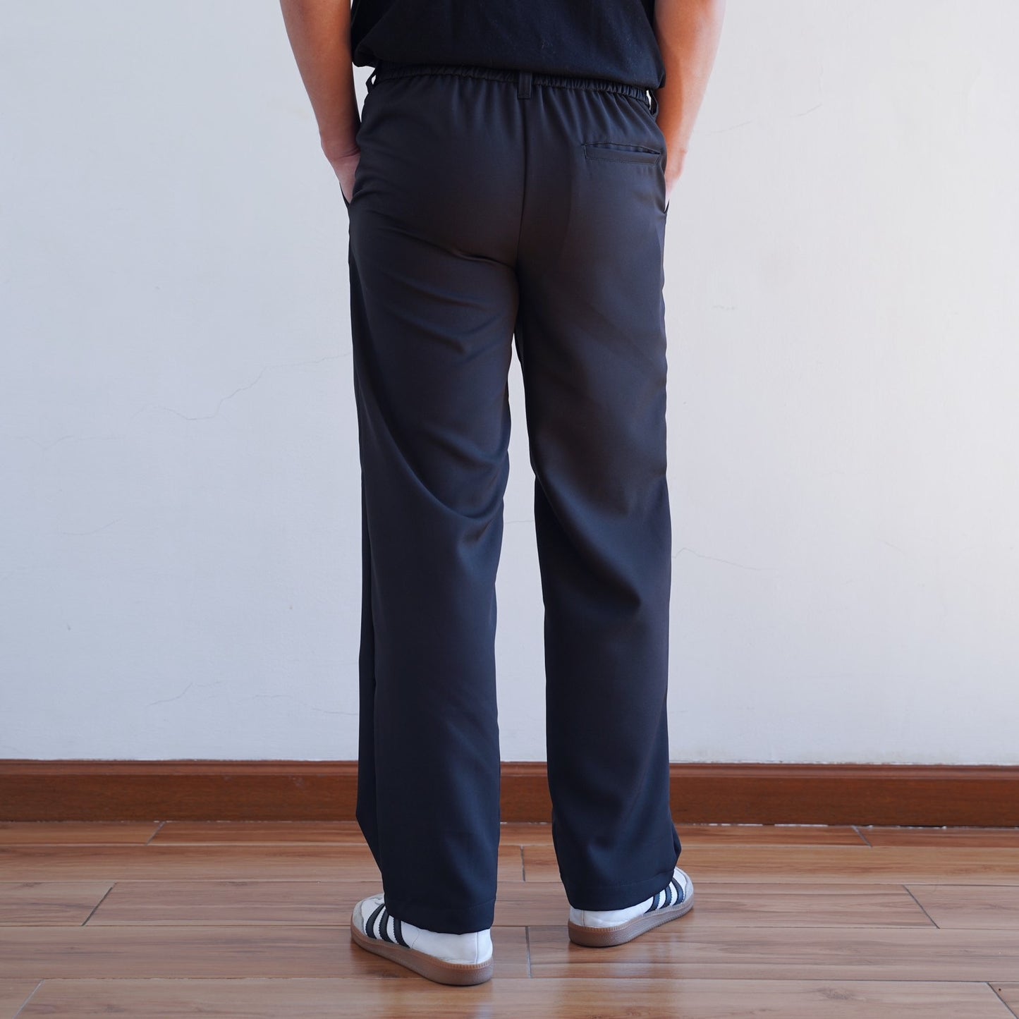 WIDE LEG PANTS IN BLACK