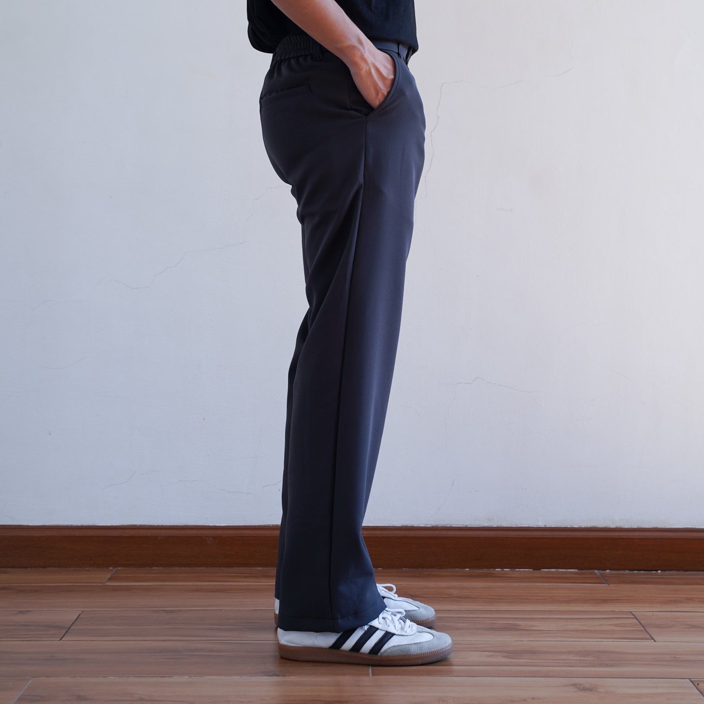 WIDE LEG PANTS IN DARK GRAY