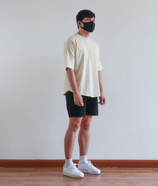 BOXY CURVE HEM TEE IN OFF WHITE