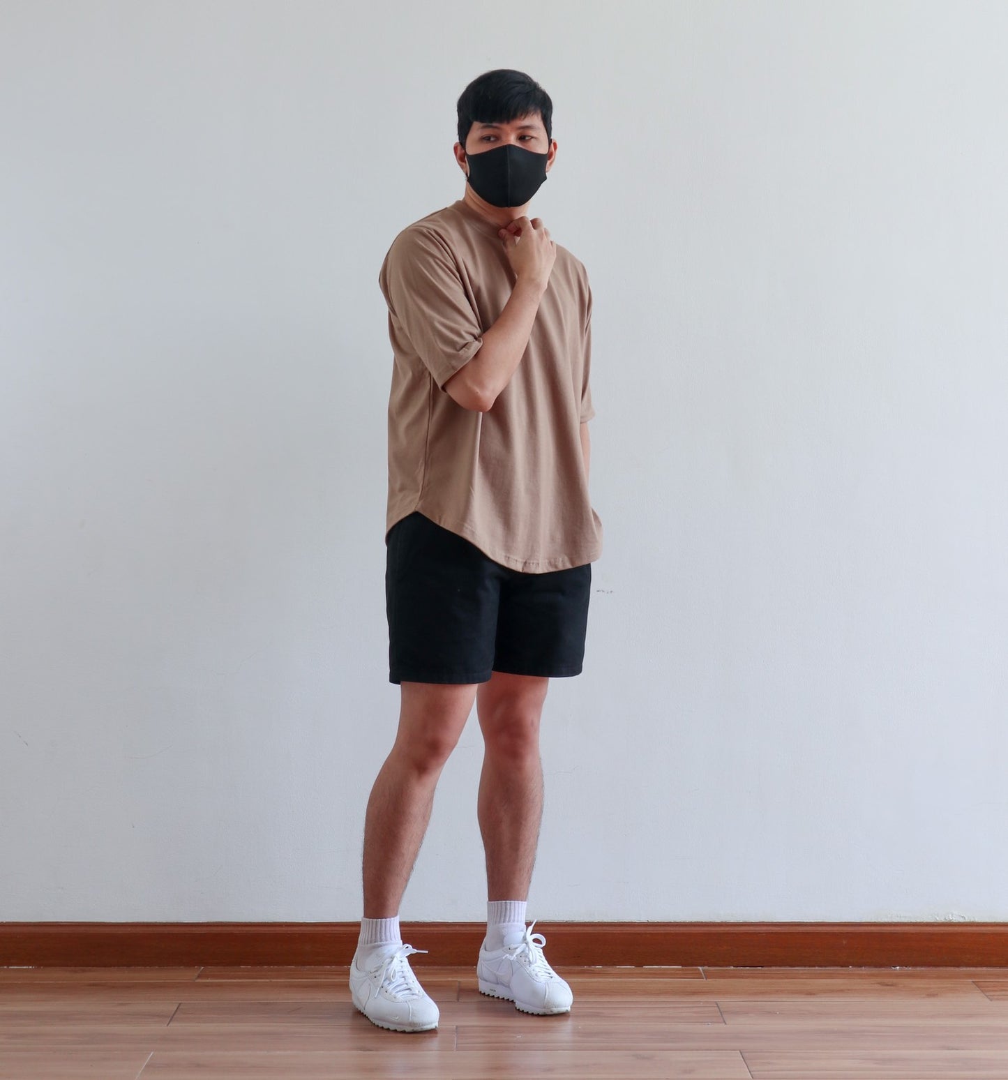 BOXY CURVE HEM TEE IN MOCHA BROWN