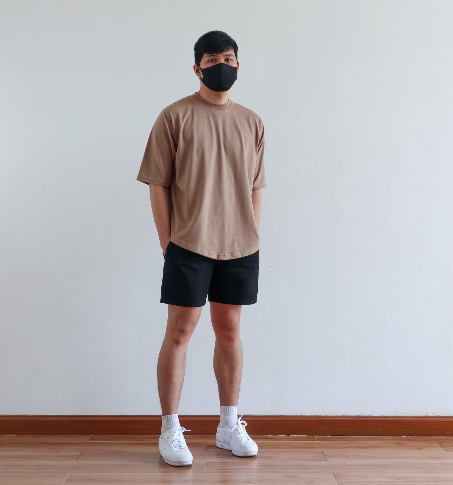 BOXY CURVE HEM TEE IN MOCHA BROWN
