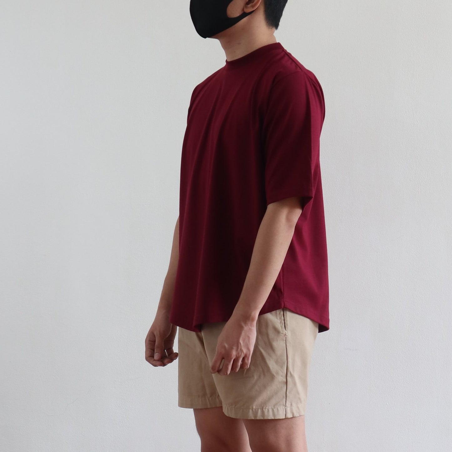 BOXY CURVE HEM TEE IN WINE