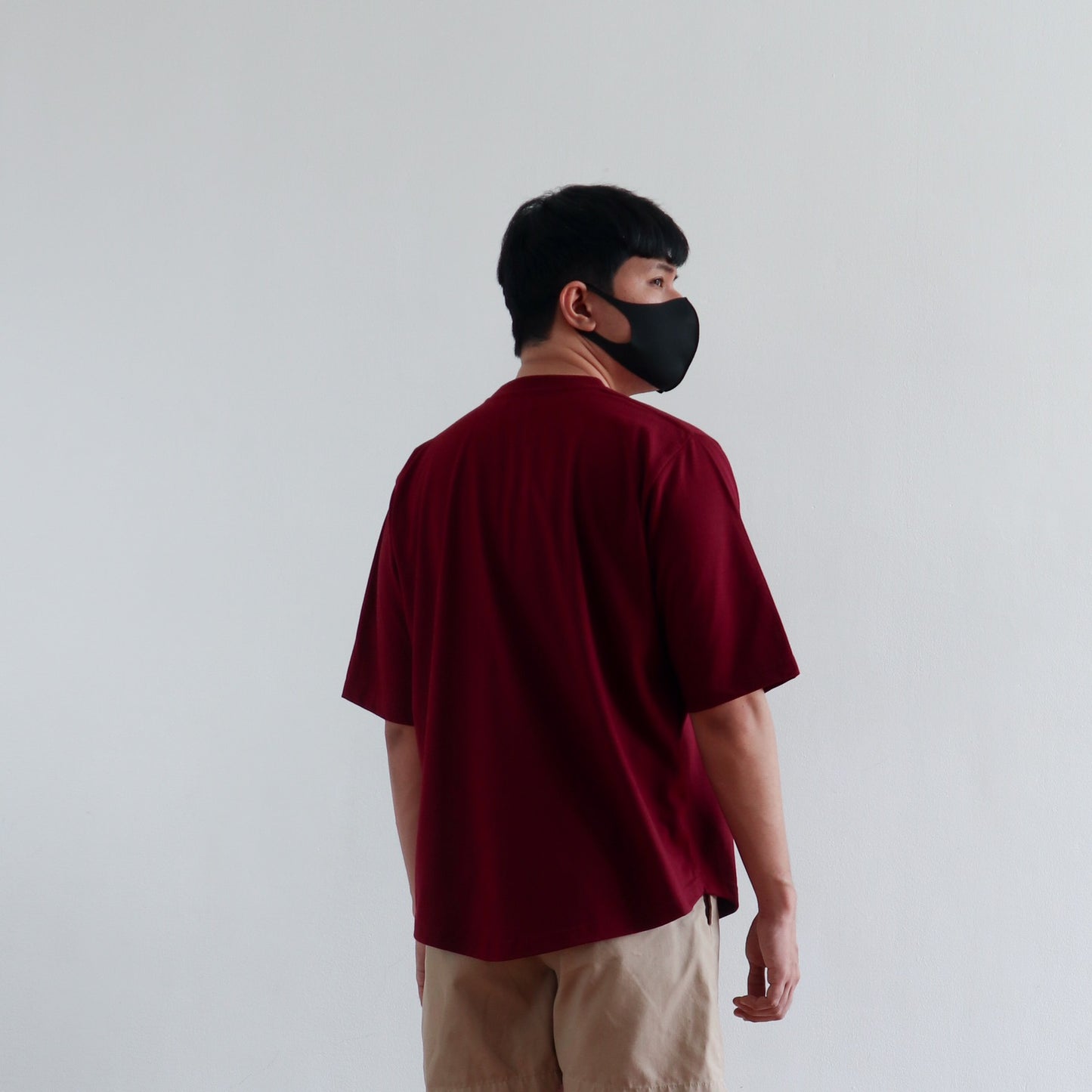 BOXY CURVE HEM TEE IN WINE