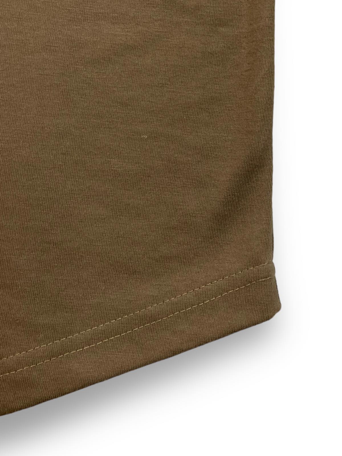 BOXY CURVE HEM TEE IN MOCHA BROWN