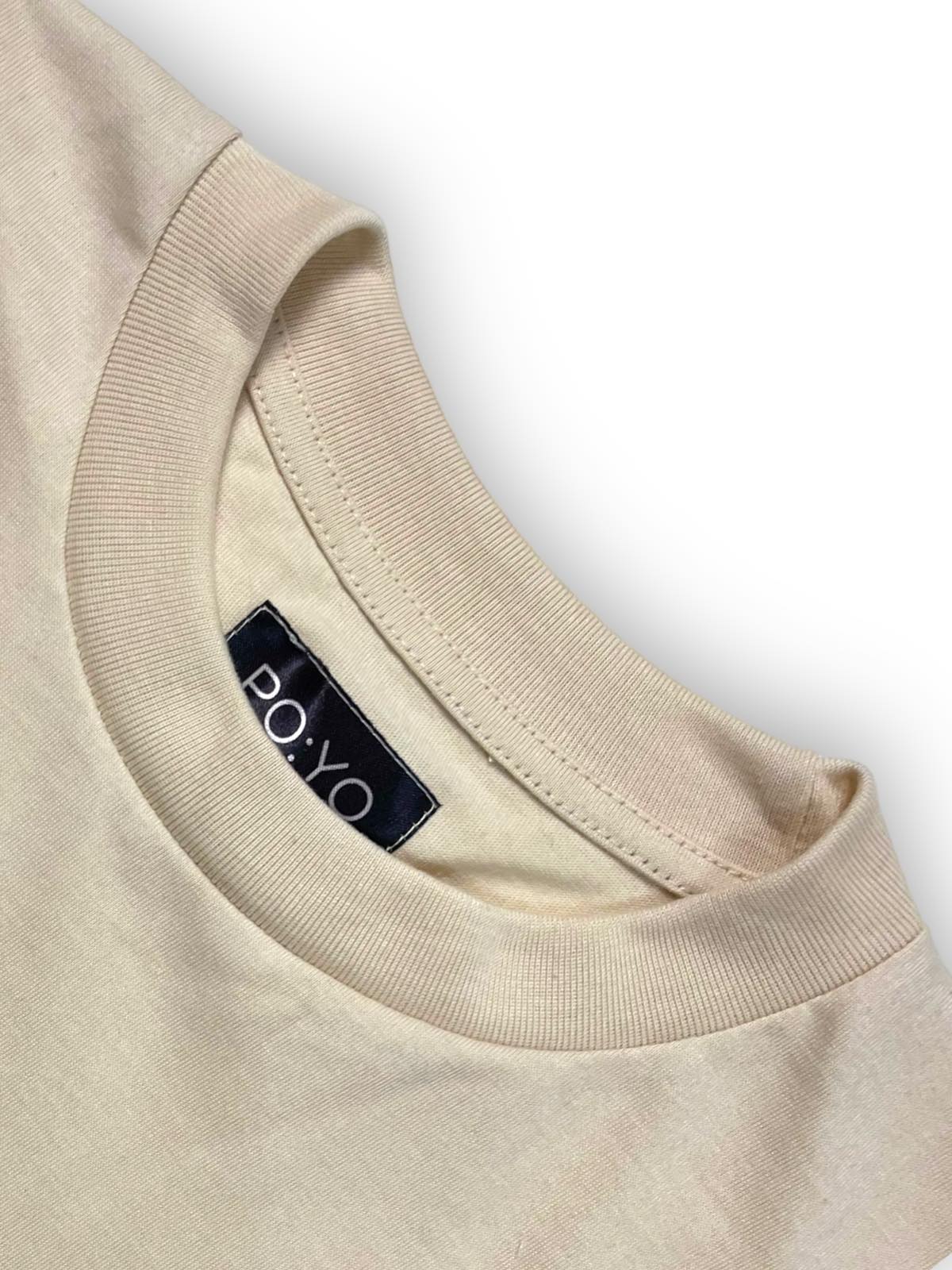 BOXY CURVE HEM TEE IN OFF WHITE