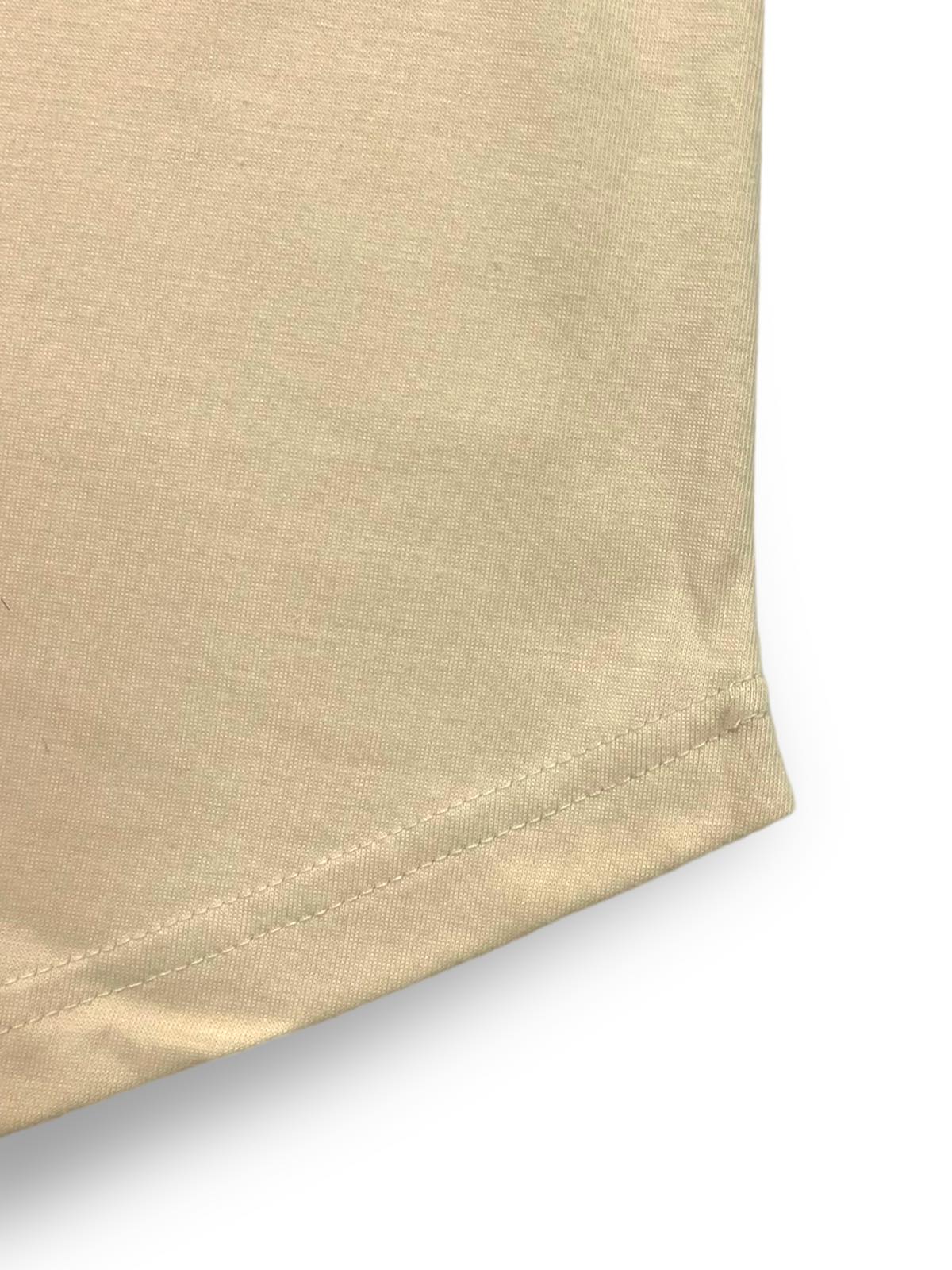 BOXY CURVE HEM TEE IN OFF WHITE