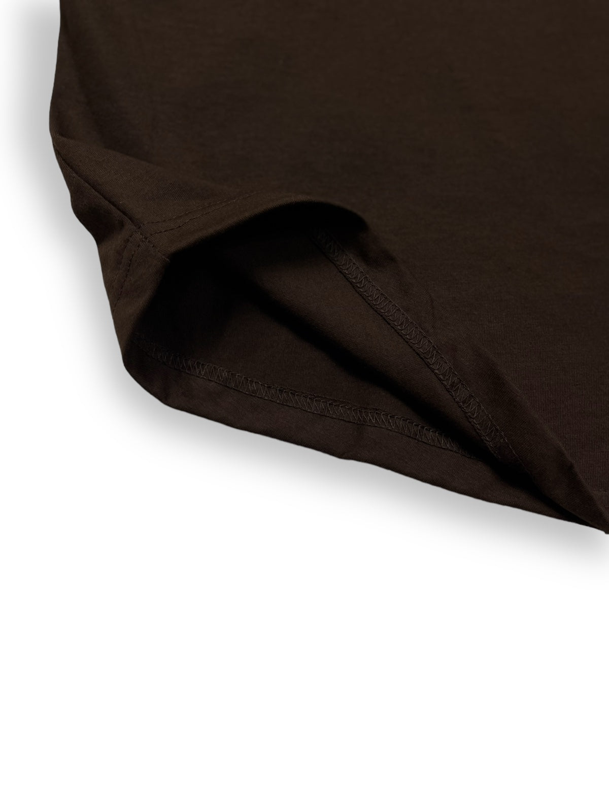 BOXY CURVE HEM TEE IN DARK BROWN