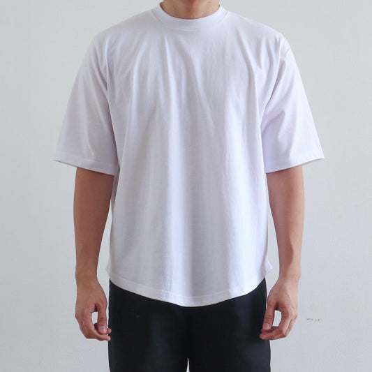 BOXY CURVE HEM TEE IN WHITE