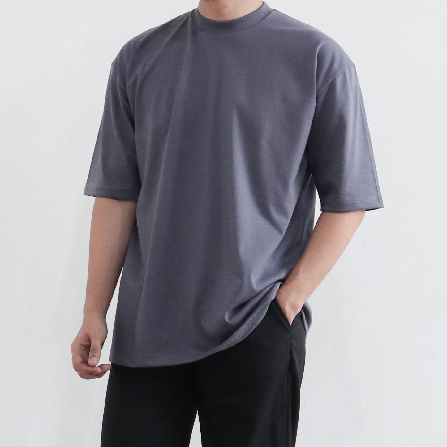 OVERSIZED KOREAN TEE IN DARK GRAY