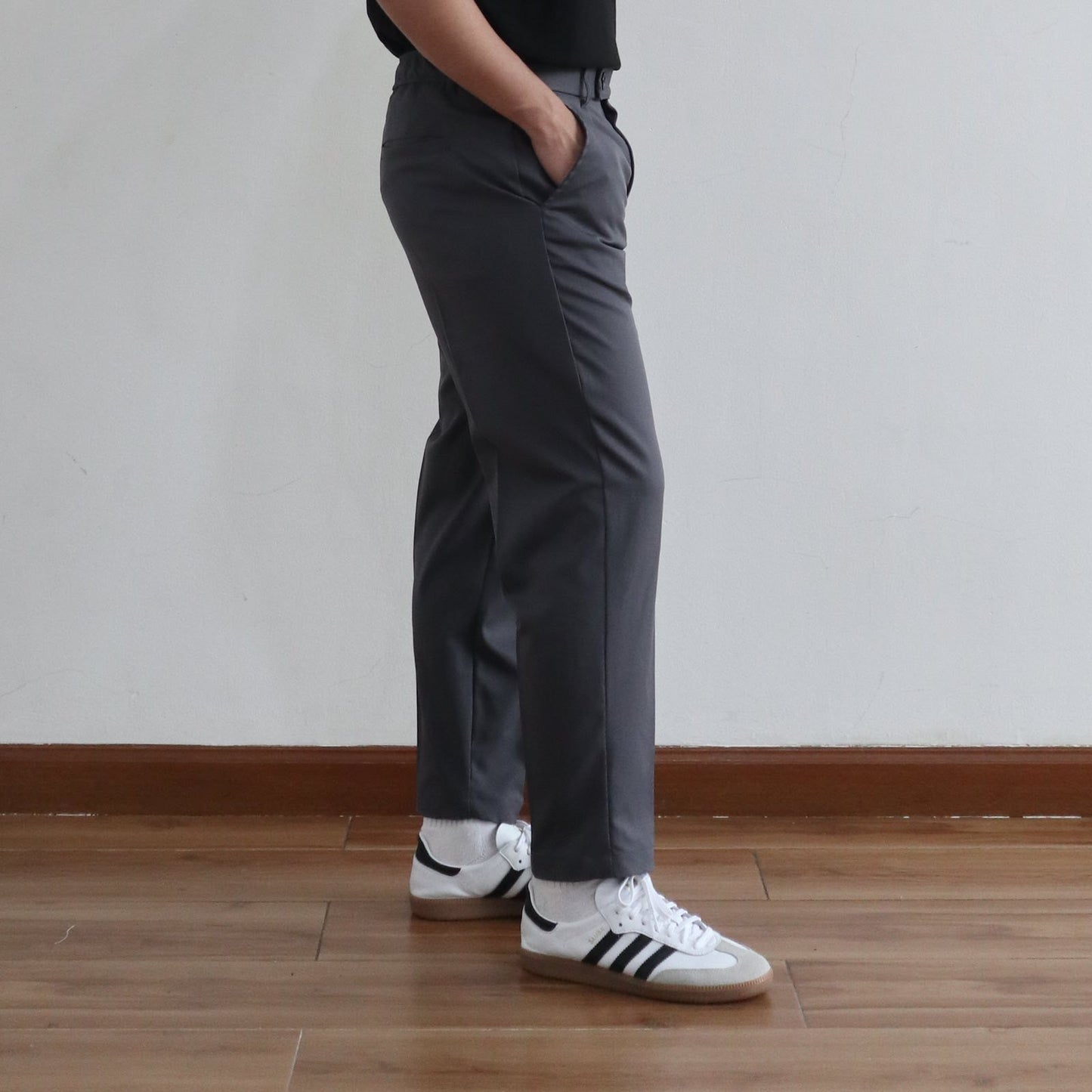 SMART TROUSERS IN DARK GRAY