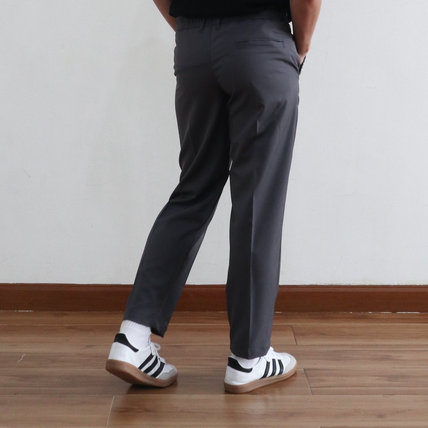 SMART TROUSERS IN DARK GRAY