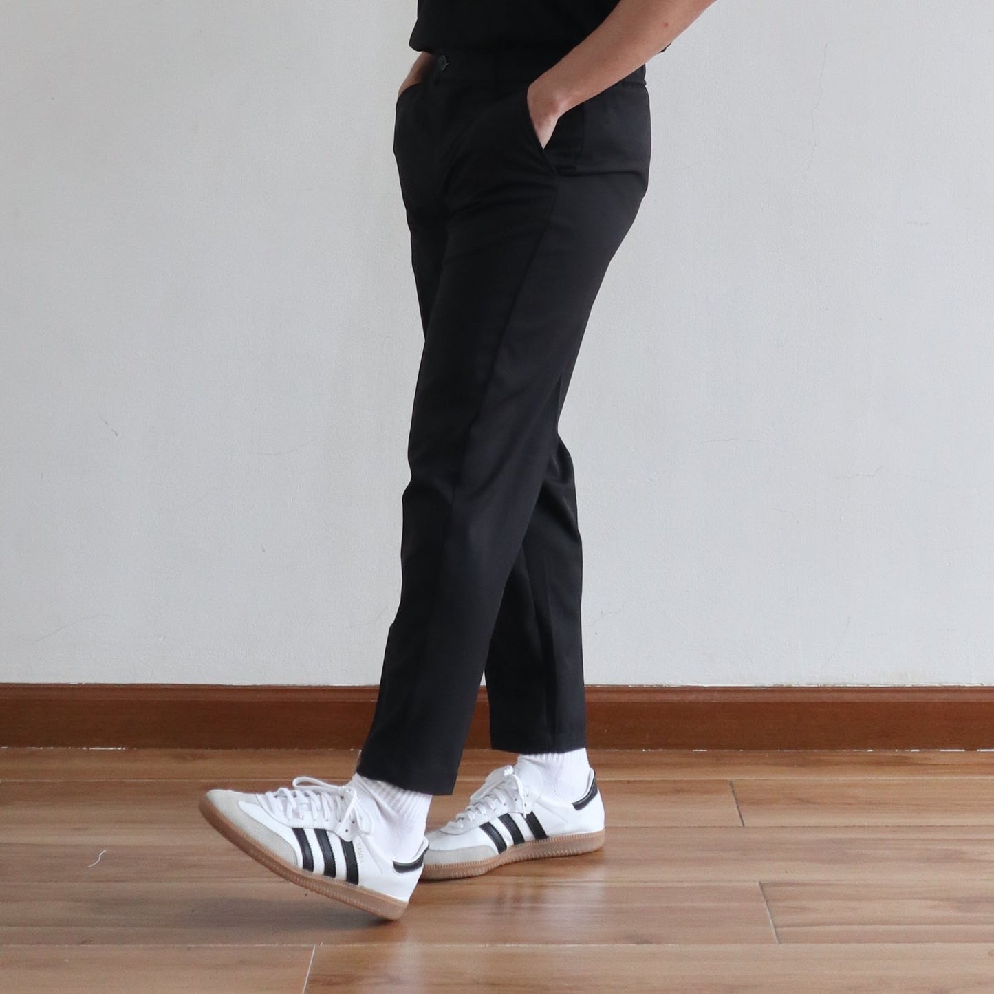 SMART TROUSERS IN BLACK