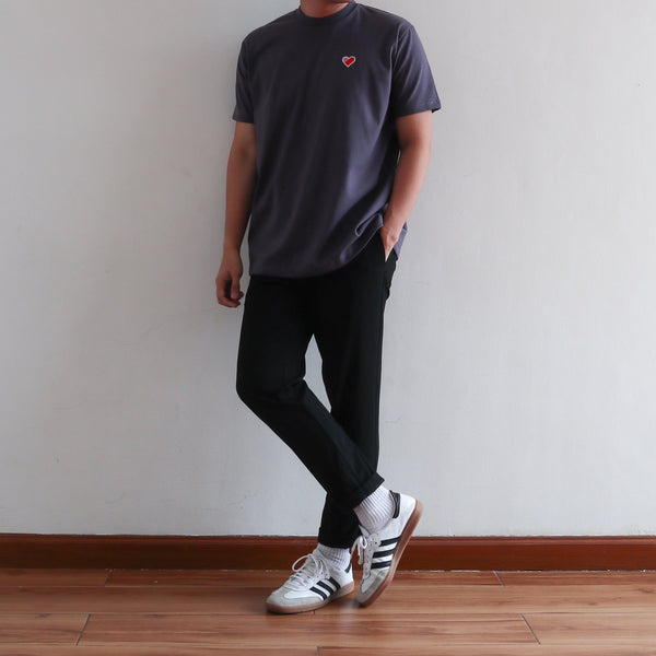 CLASSIC FINGER HEART EMBROIDERED TEE IN DARK GRAY