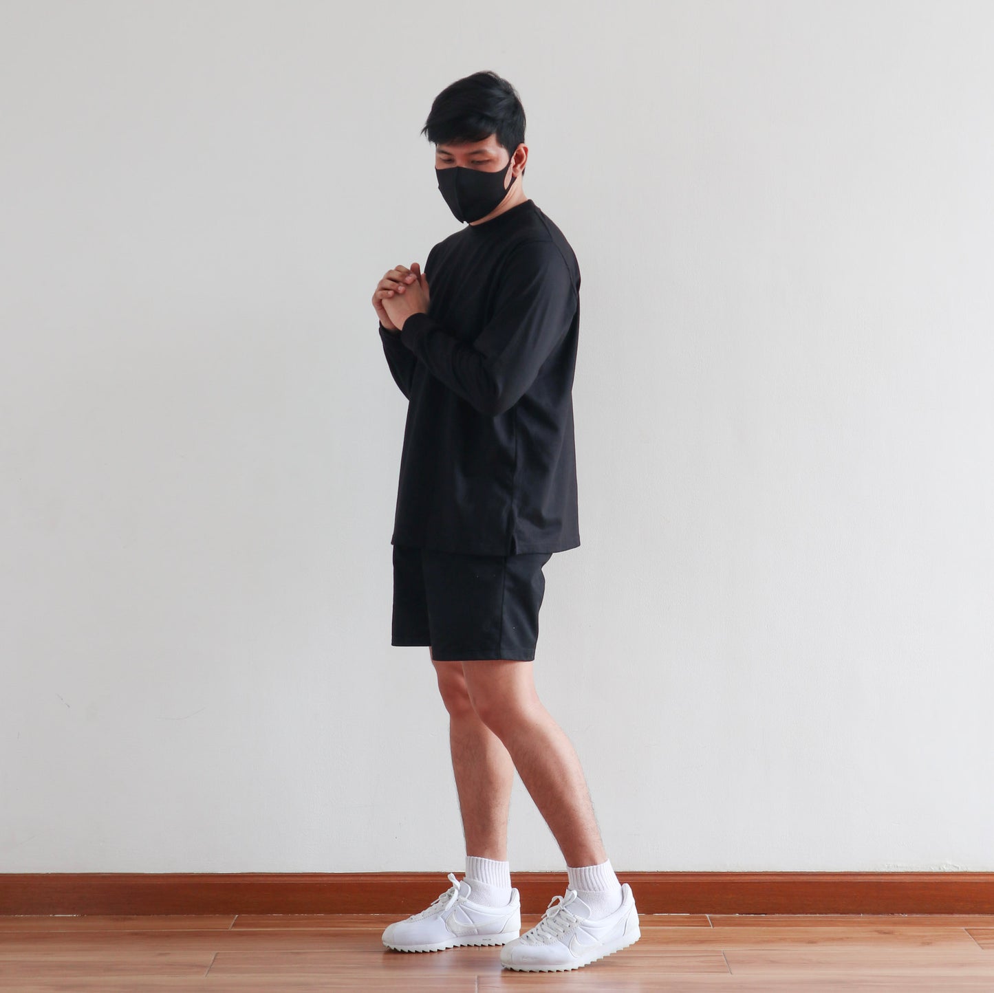LONG SLEEVE TEE IN BLACK