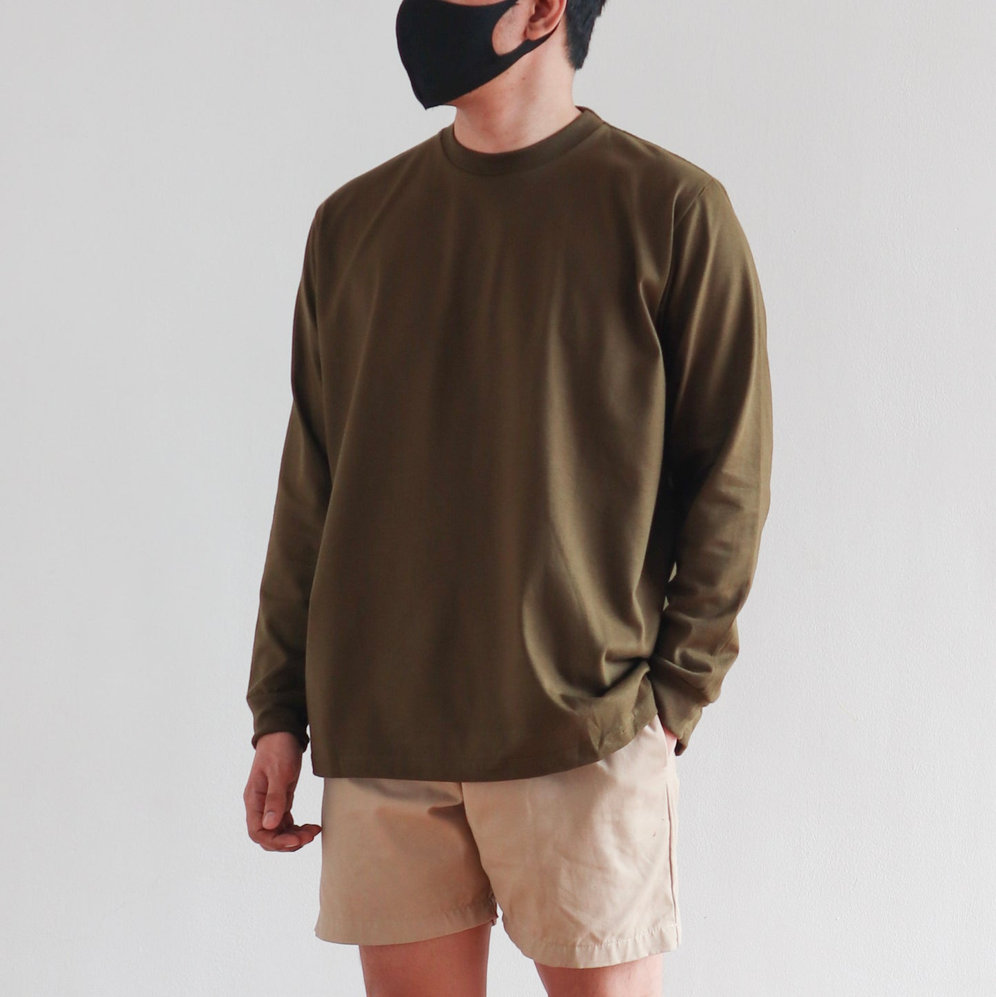 LONG SLEEVE TEE IN ARMY GREEN