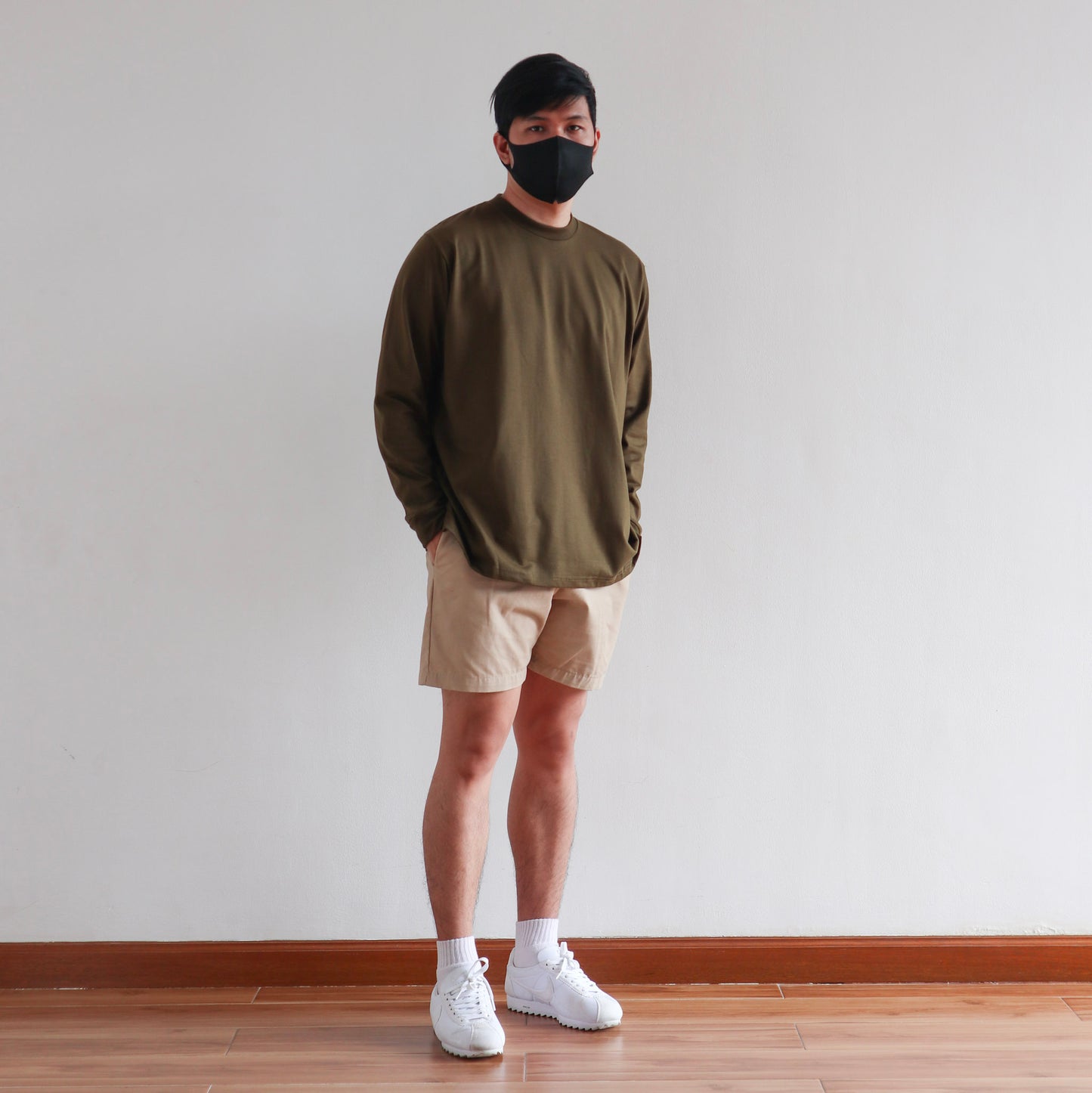 LONG SLEEVE TEE IN ARMY GREEN