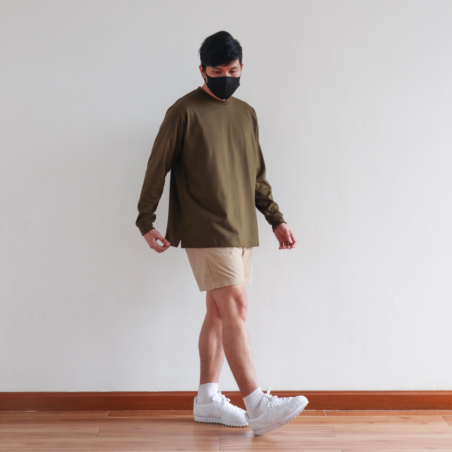 LONG SLEEVE TEE IN ARMY GREEN