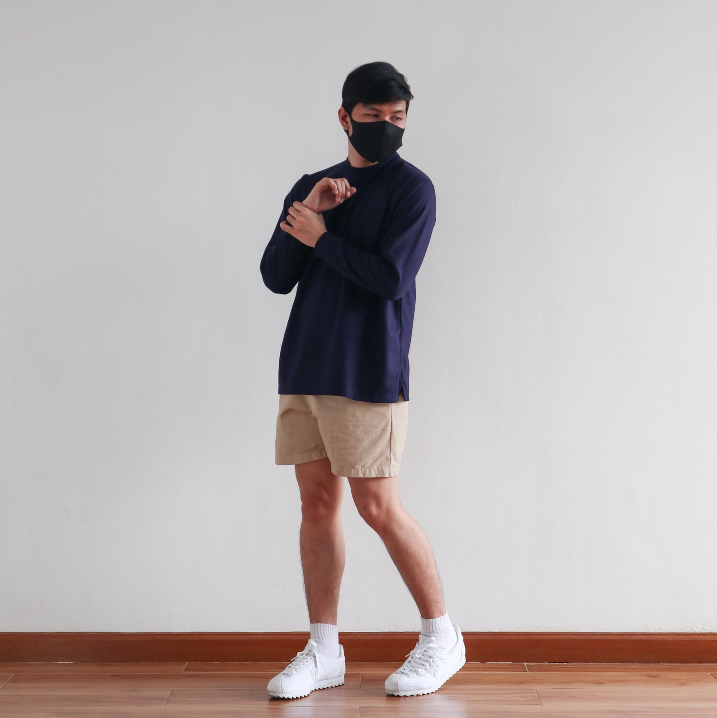 LONG SLEEVE TEE IN NAVY BLUE